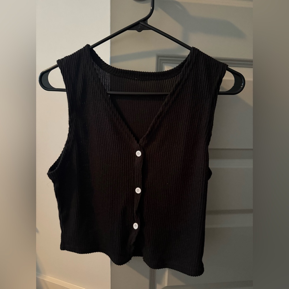Black Sleeveless Button-Up Top